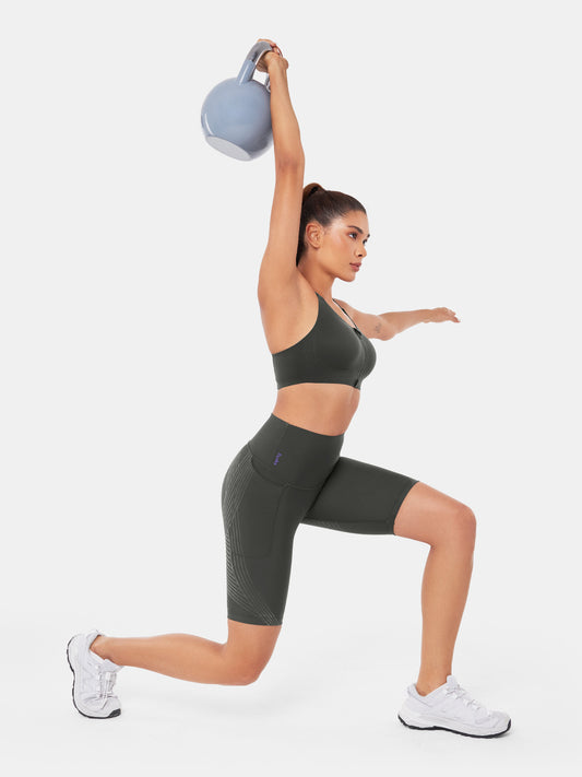 Short cycliste Body Sculpt à poches latérales de 23 cm