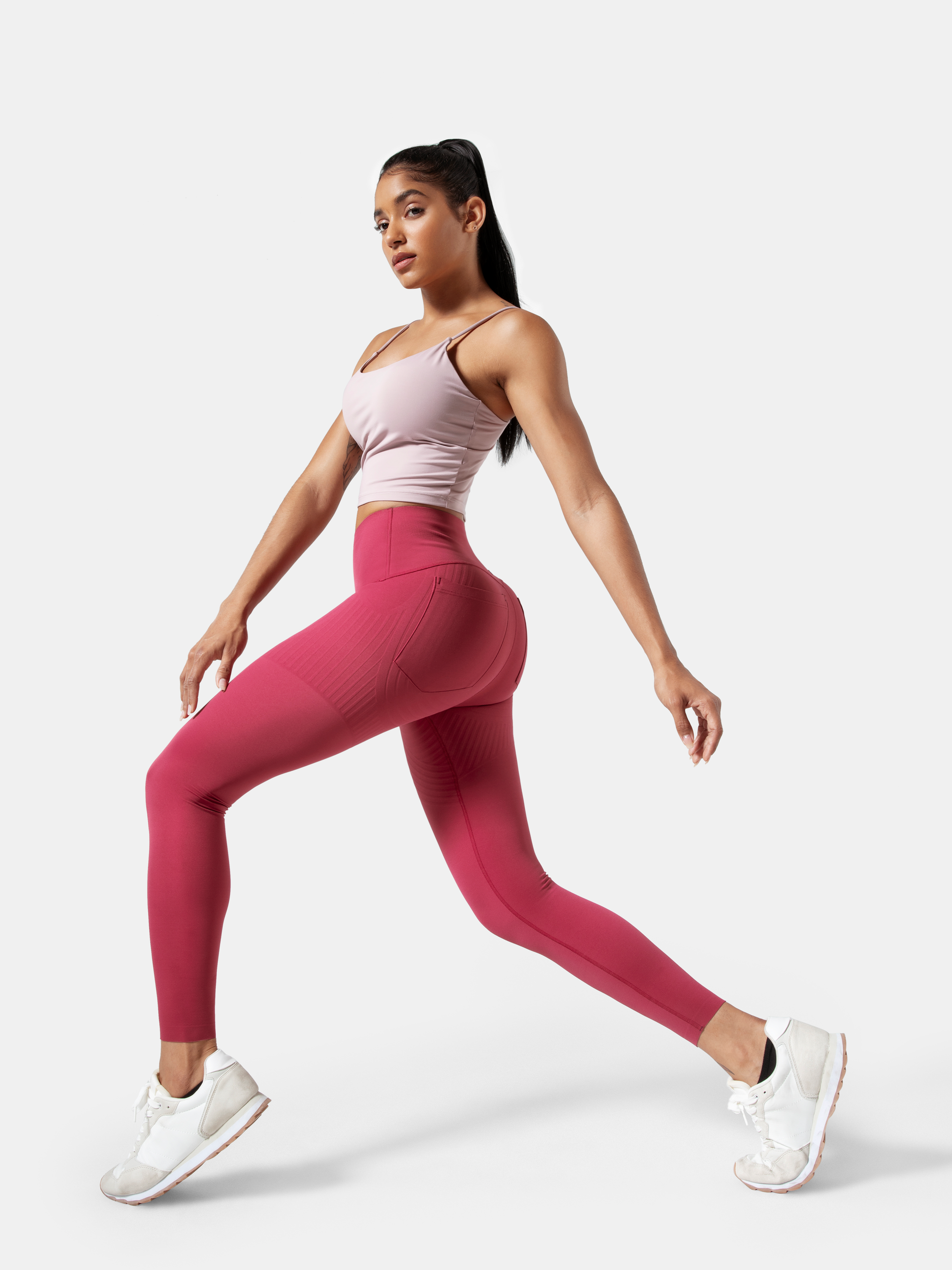 You gonna move the Fanka!🏃‍♀️ Our Body Sculpt Legging is always the  perfect partner for your training routine.🤩 Give You a Peach Lift in!  🤳