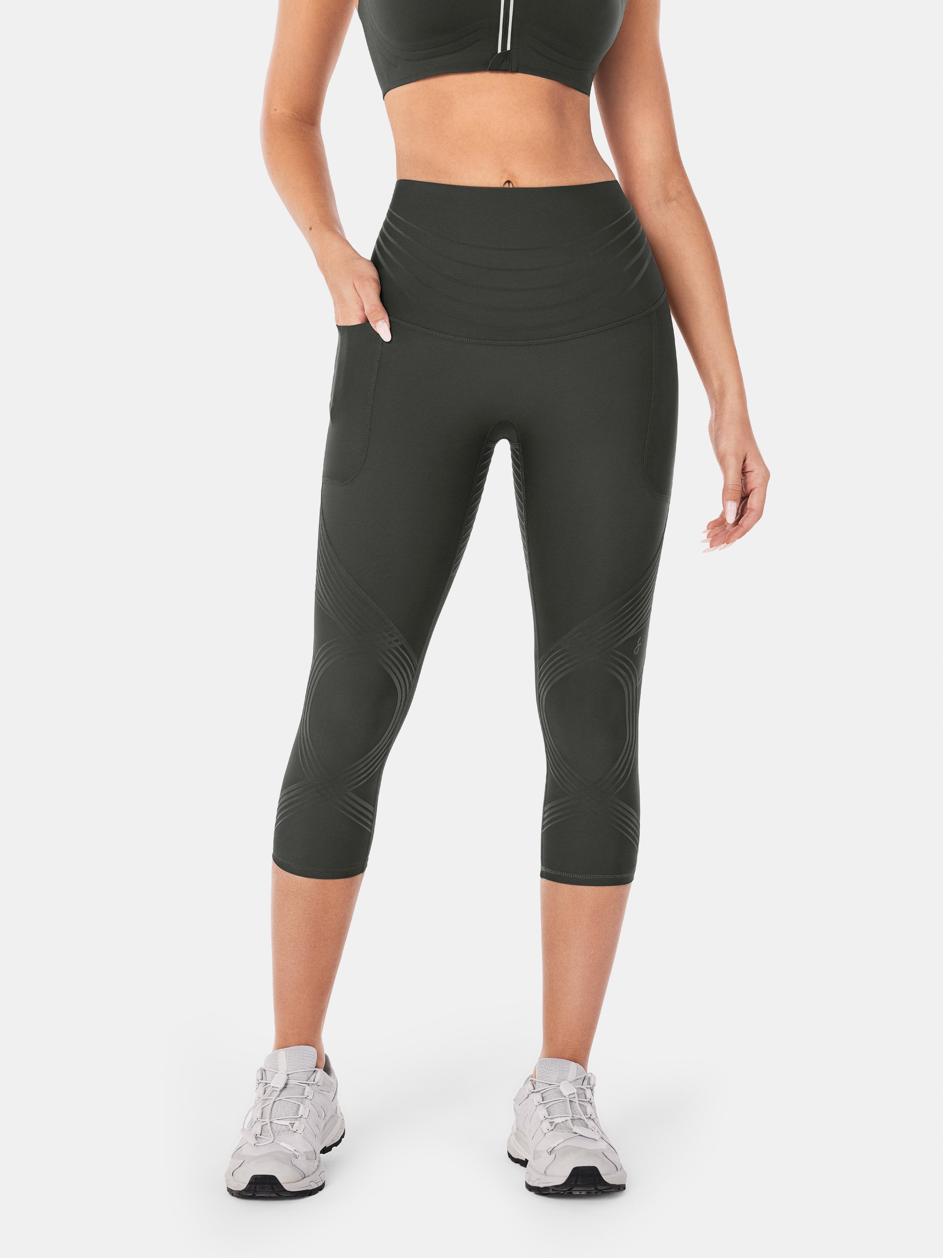 Legging capri à poches latérales Body Sculpt