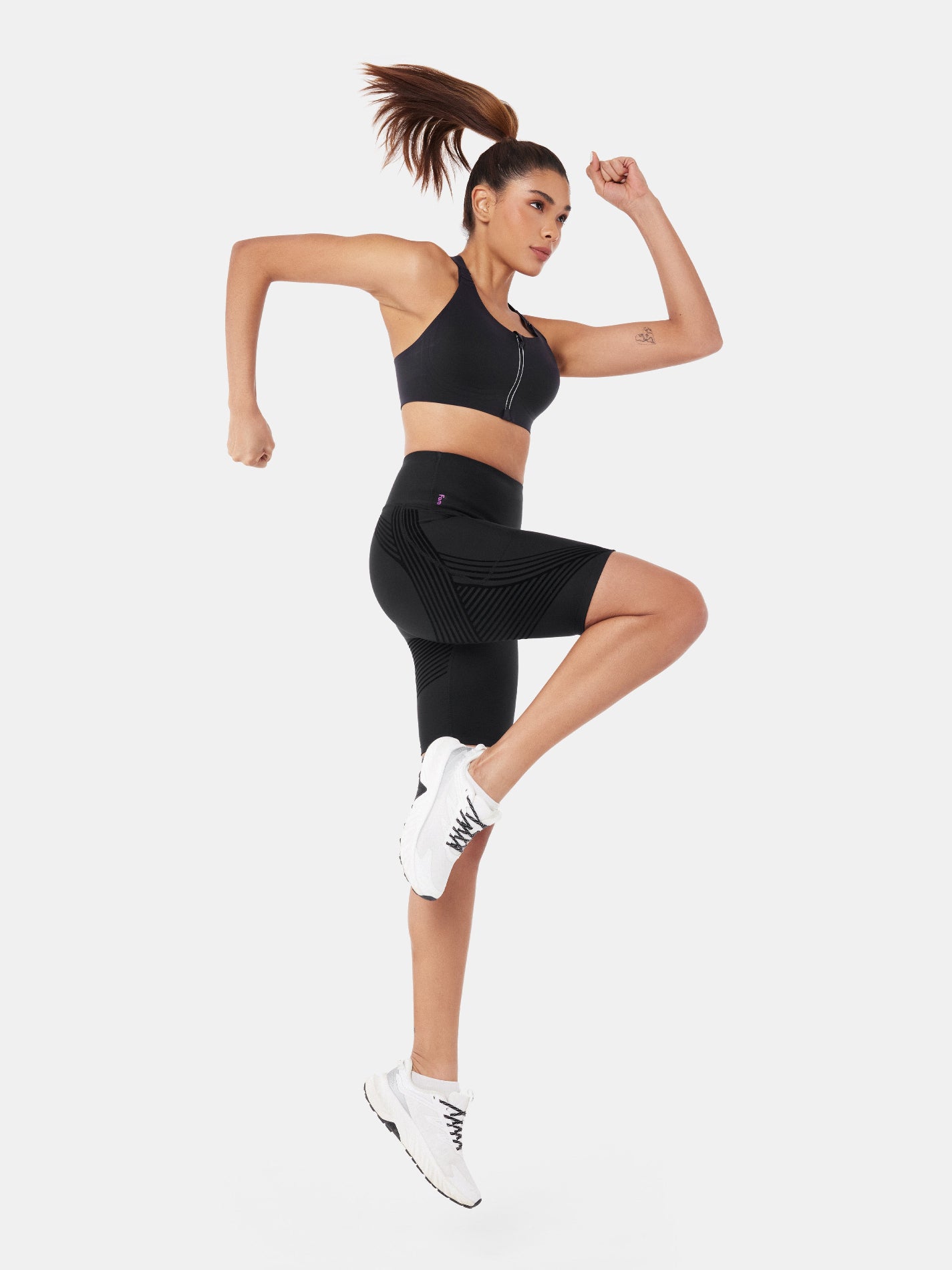 Body Sculpt Side Pocket 9" Biker Shorts (Reversible Wear)