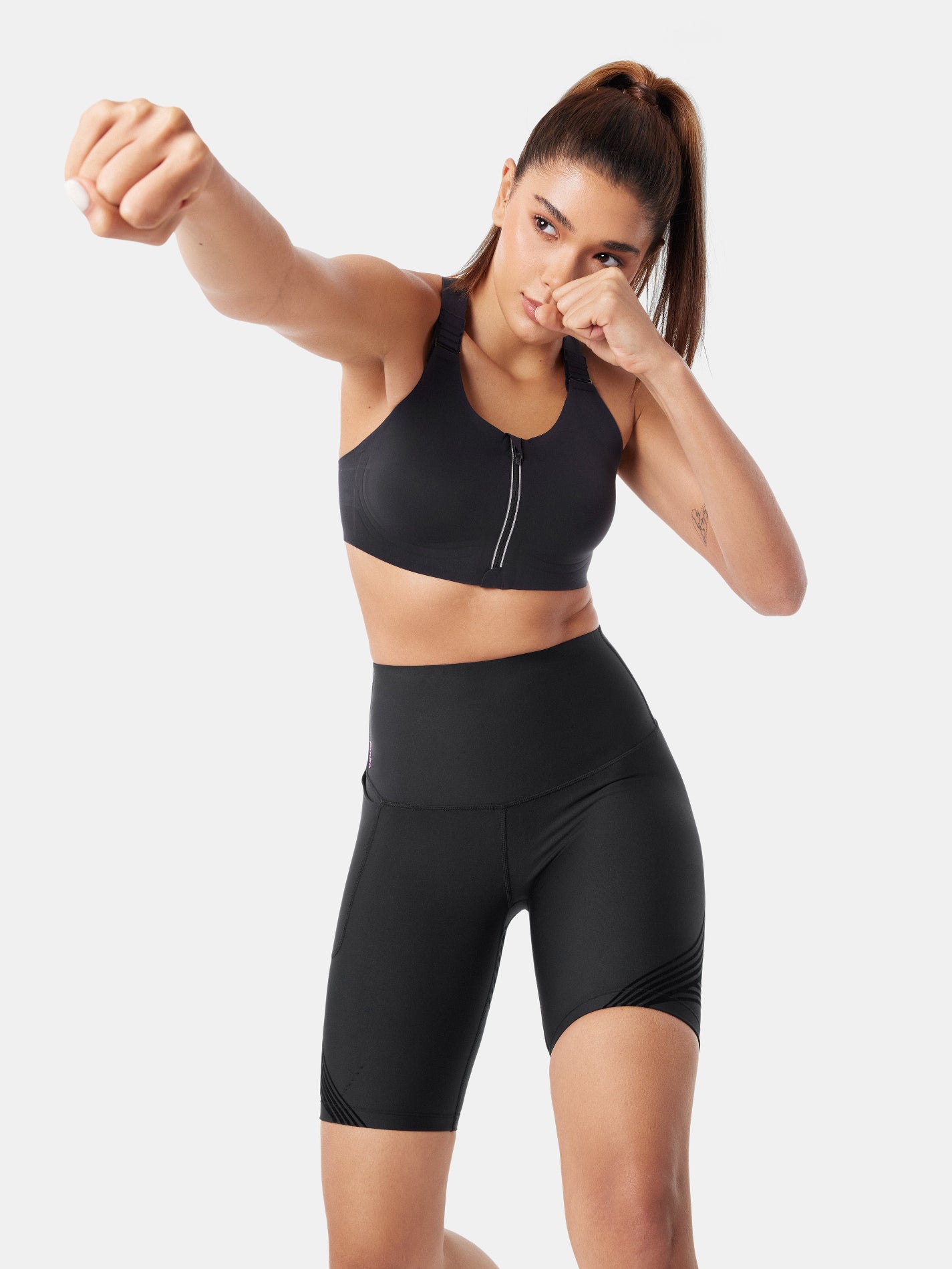 Body Sculpt Side Pocket 9" Biker Shorts (Reversible Wear)