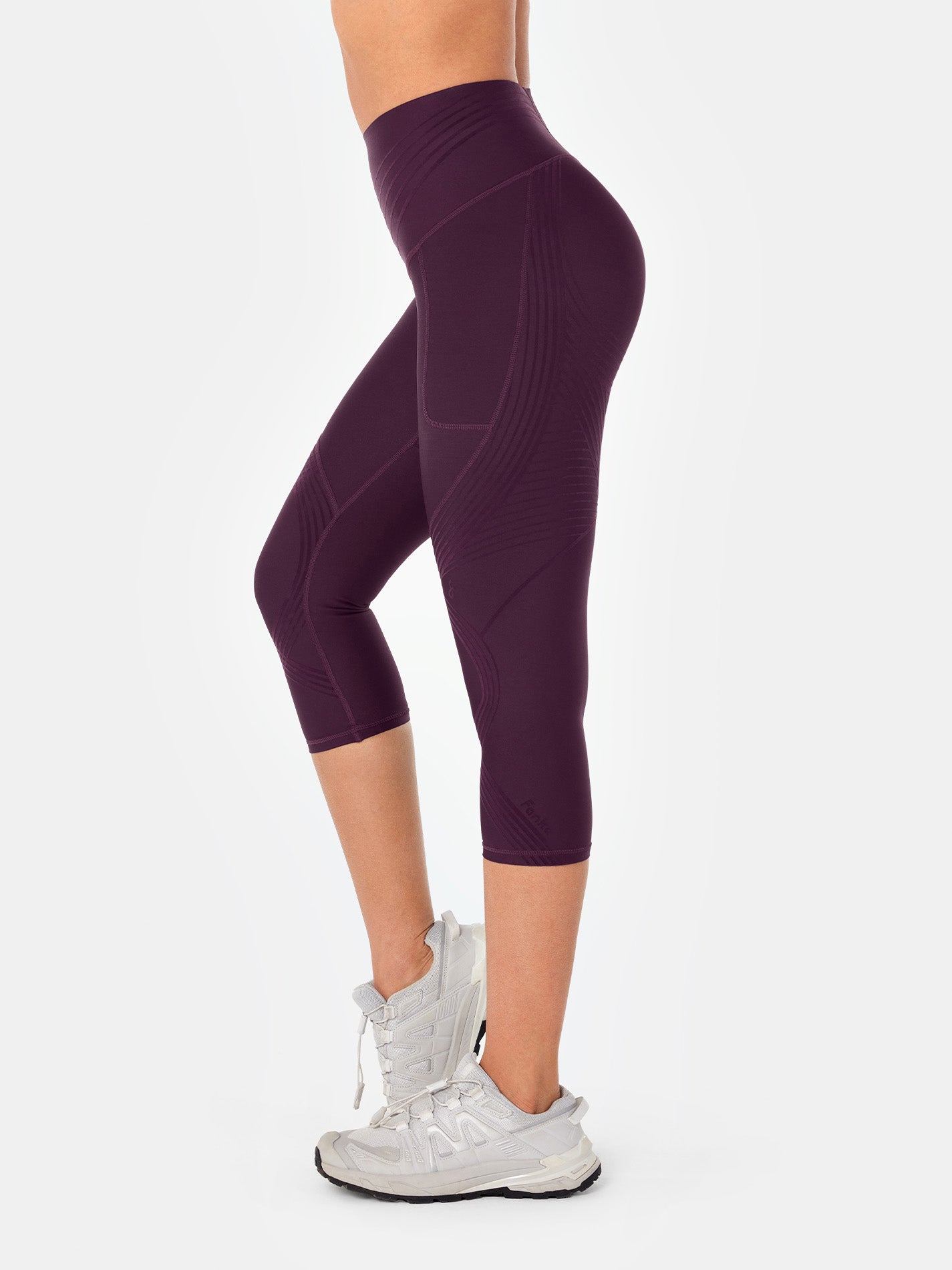 Body Sculpt Side Pocket Capri Leggings