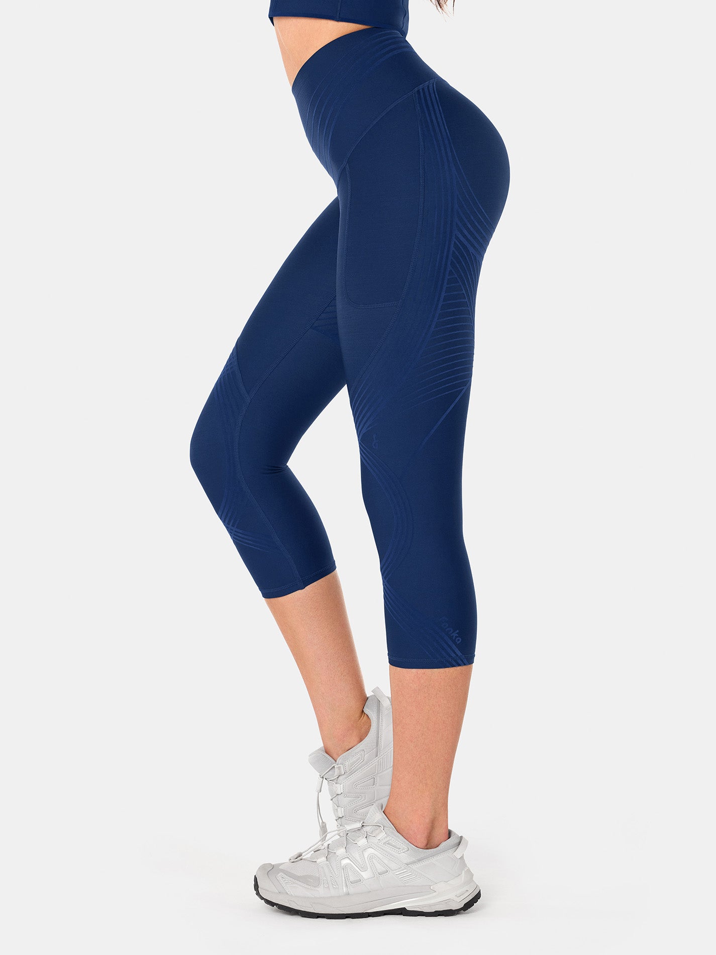 Body Sculpt Side Pocket Capri Leggings