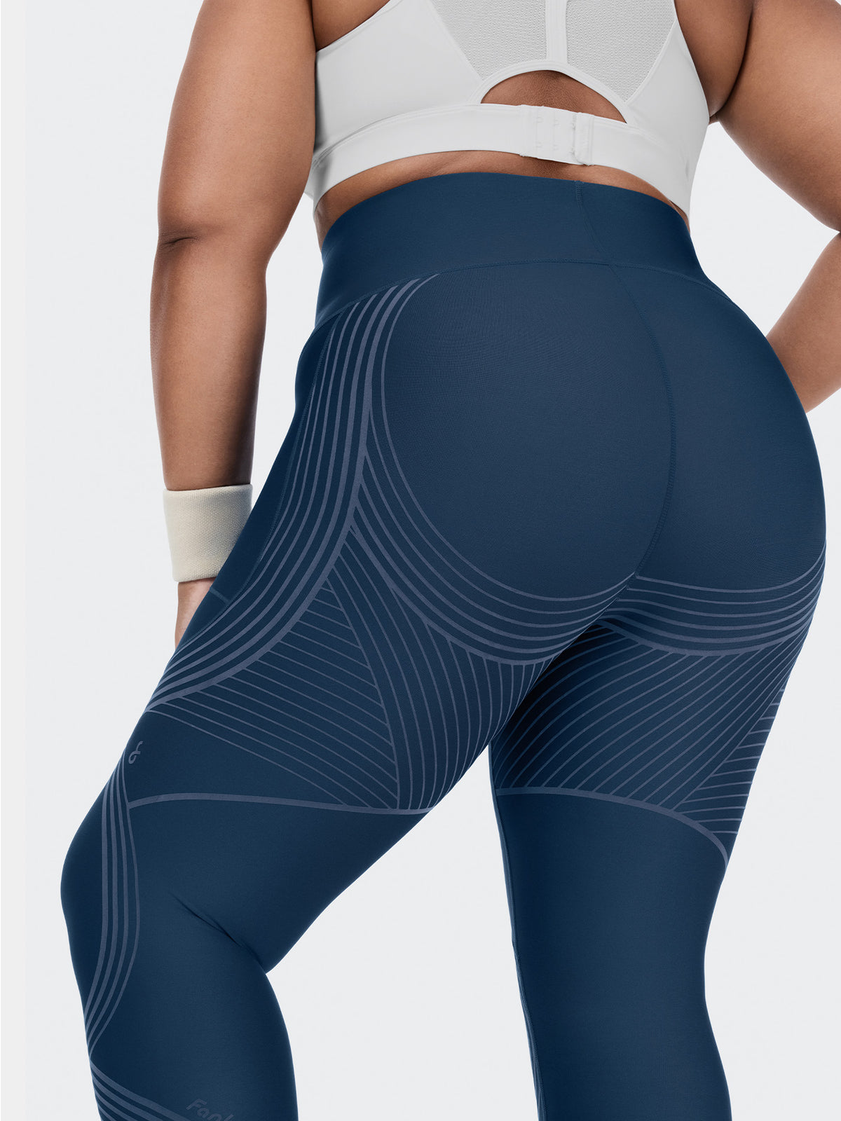 Body Sculpt Side Pocket Leggings 2.0 (Reversible Wear)
