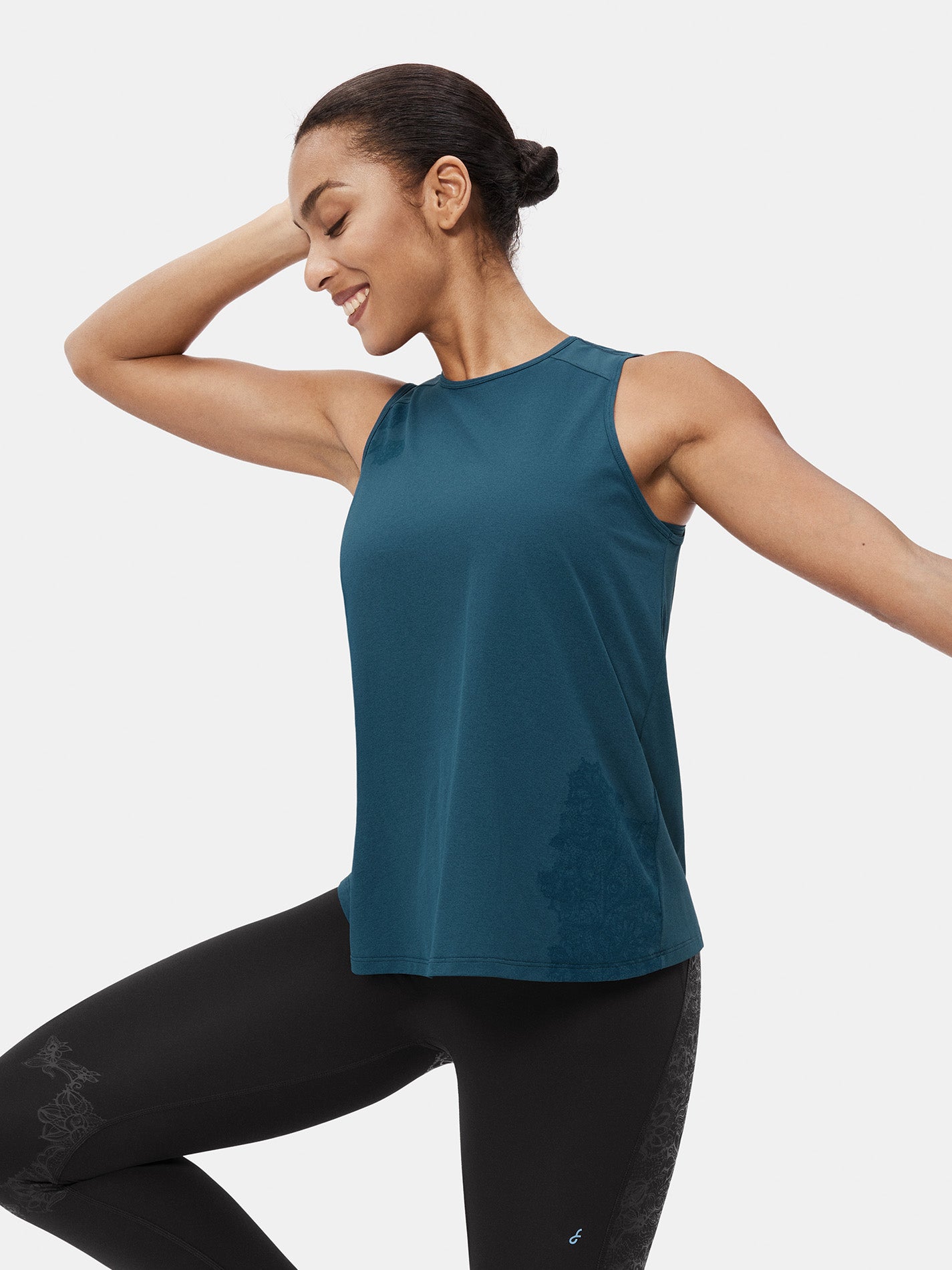 Body Sculpt CalmWave Tank Top (Built-in Bra)