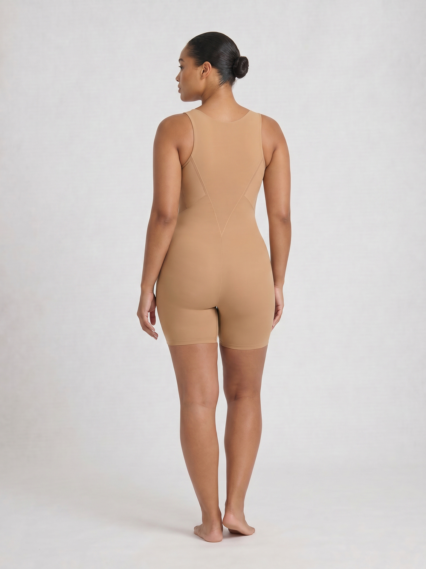 SculptForm Mid-Thigh Bodysuit (Built-in Bra)
